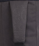 Manduka Hala Mat Carrier Phantom siyah mat taşıyıcı kayışı, desenli dikişli detaylar.
