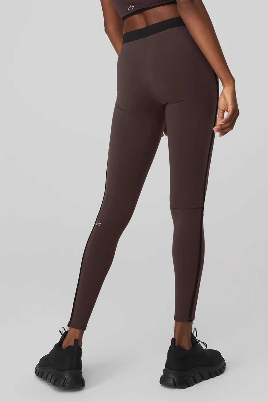 AIRBRUSH HIGH-WAIST STREAMLINED LEGGING - RAISIN/BLACK